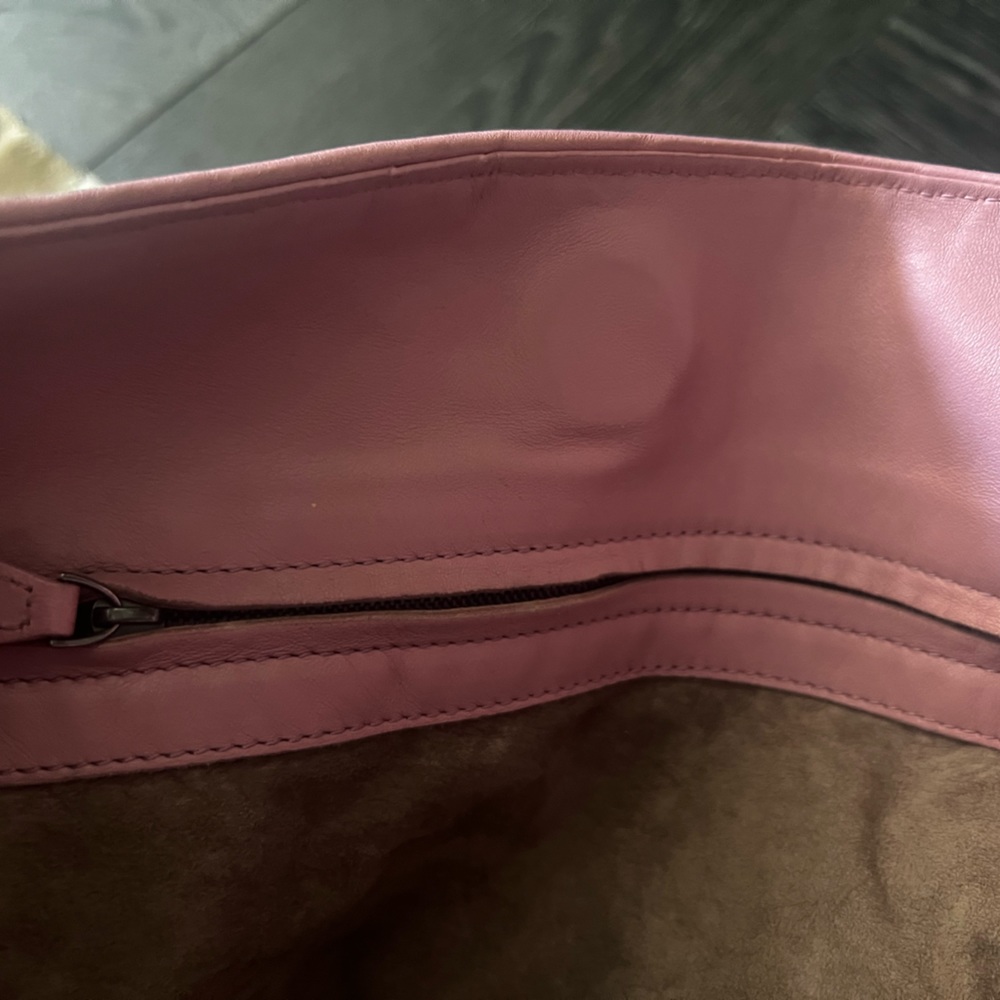 Bottega Veneta bag, used, the quality is very good, no spots on the pink leather - Picture 3 of 11